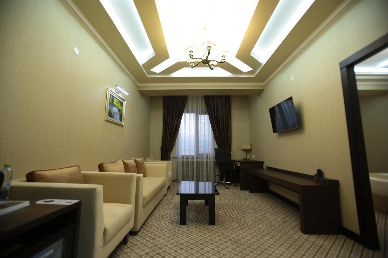 Royal Grand Hotel, Turkistan Kültér fotó