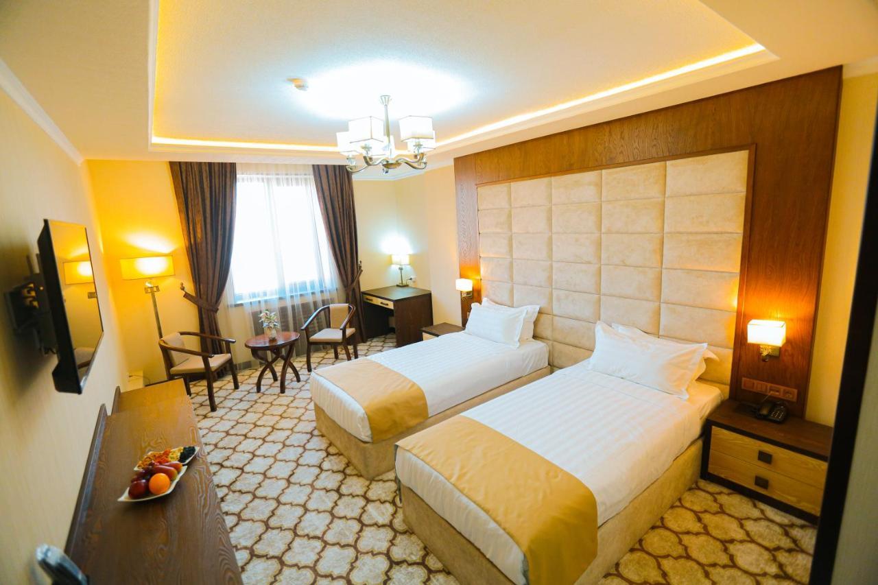 Royal Grand Hotel, Turkistan Kültér fotó
