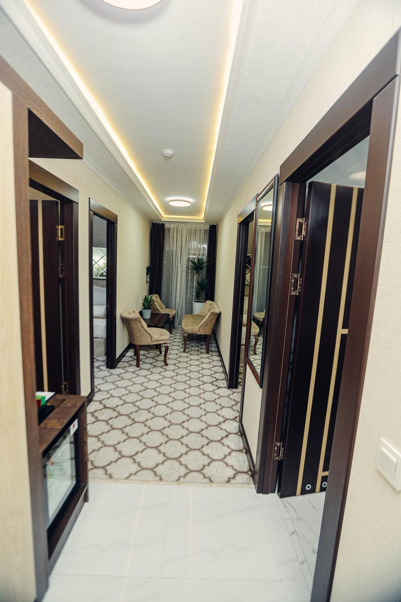 Royal Grand Hotel, Turkistan Kültér fotó